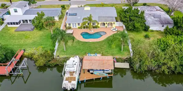51 RICHMOND DRIVE
