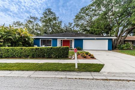 3121 HILLSIDE LANE
