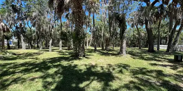 ISTHMUS DRIVE