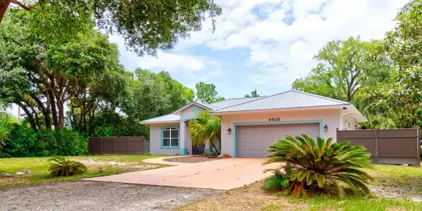 4615 SHADY OAKS LANE