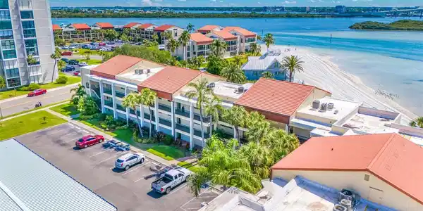 865 S GULFVIEW BOULEVARD