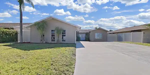 5048 CABRILLA COURT