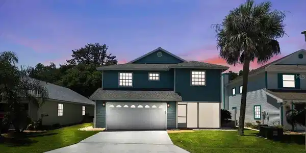10 BRISTOL DRIVE
