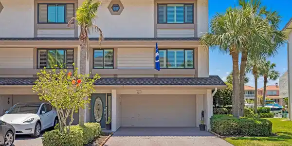 125 MARINA DEL REY COURT
