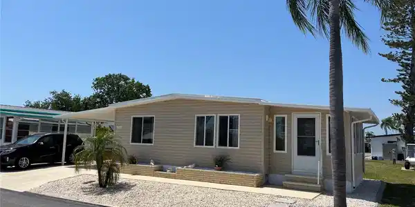 906 JOLANDA CIRCLE