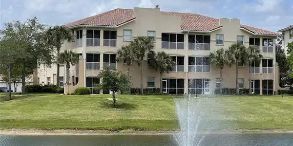 95 RIVERVIEW BEND S
