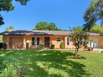 829 CYPRESS WOOD LANE