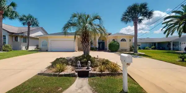 7 COLLINGVILLE COURT