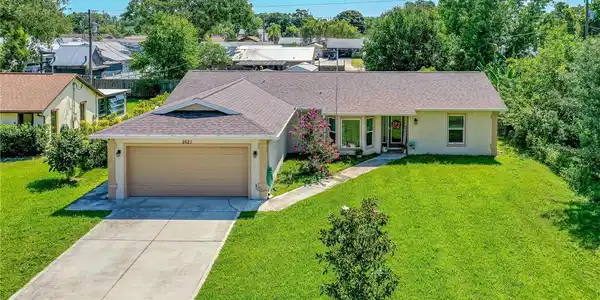 2621 WOODLAND DRIVE