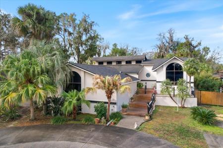 526 NW 9TH AVENUE