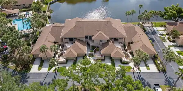 2022 OAKRIDGE CIRCLE
