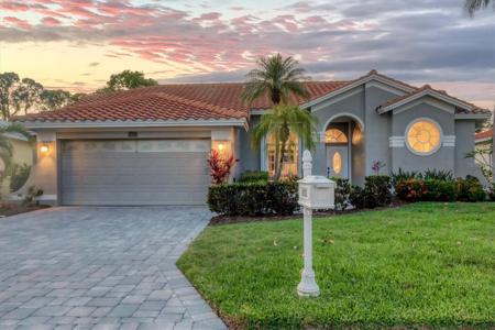 8882 HUNTINGTON POINTE DRIVE