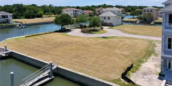 20 SPINAKER CIRCLE