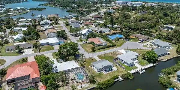 700 QUAIL COURT