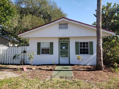 220 N TROPICAL TRAIL