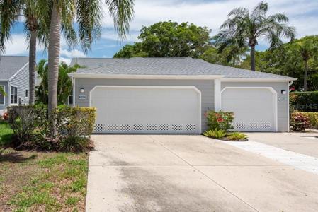 1013 PELICAN COURT