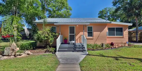 402 TURNBULL BAY ROAD