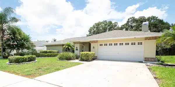 512 WALKER ROAD