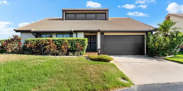 75 INLETS BOULEVARD