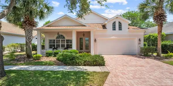 37 SOUTHLAKE DRIVE