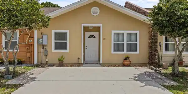 631 ANGELA LANE