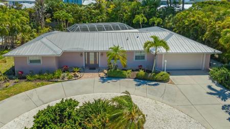 606 BUTTONWOOD DRIVE