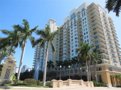 800 N TAMIAMI TRAIL