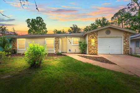 305 CEDAR LANE