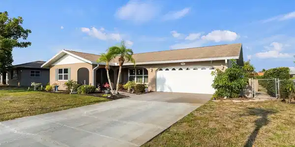 1702 REEF COURT