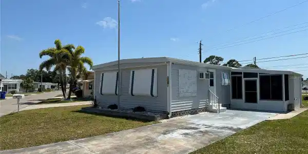 240 OUTER DRIVE