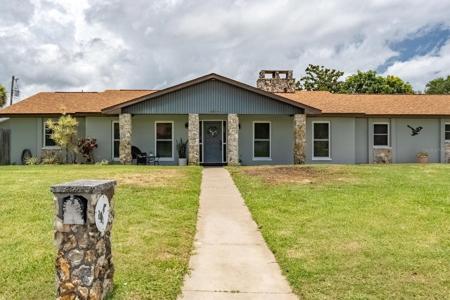 1330 LESLIE DRIVE