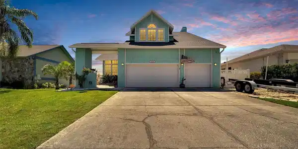 1114 KINGFISH PLACE