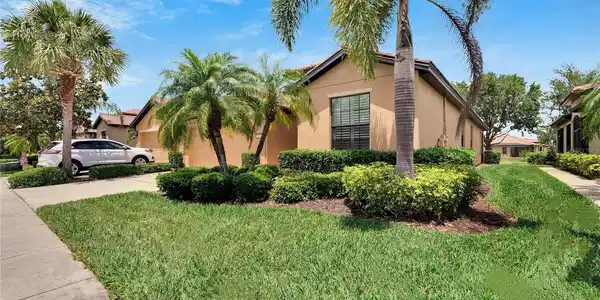 5634 SUNSET FALLS DRIVE