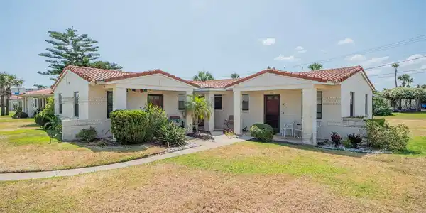 738 FLAMINGO DRIVE