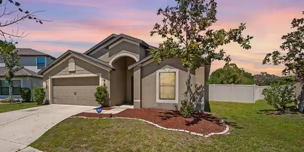 714 CHATHAM WALK DRIVE