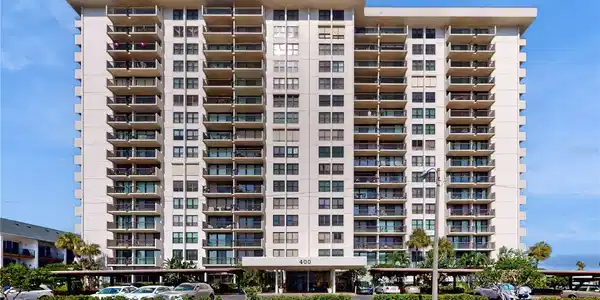 400 ISLAND WAY