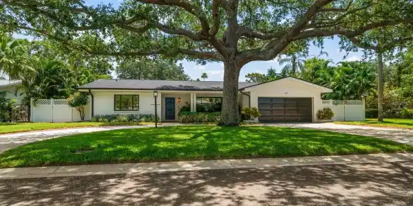 1727 LAURIE LANE