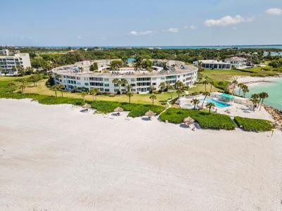 100 SANDS POINT ROAD