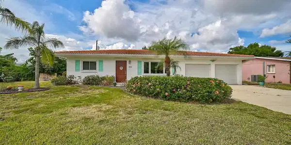 701 POMPANO TERRACE