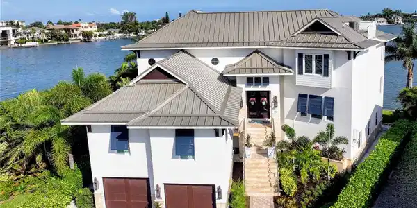 304 HARBOR DR