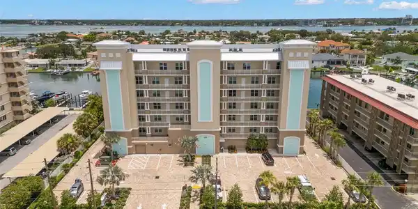 125 ISLAND WAY