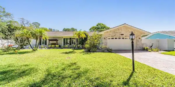 1001 GROVEWOOD COURT