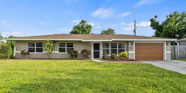490 E BAFFIN DRIVE