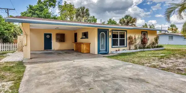 240 S VENICE BOULEVARD