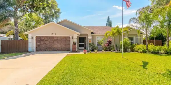 1512 SABAL PALM DRIVE