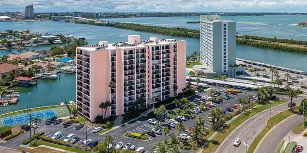 51 ISLAND WAY