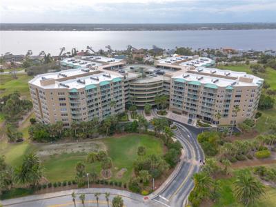 4 OCEANS WEST BOULEVARD