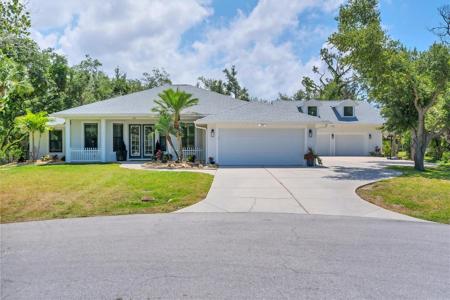 106 LADY LANE