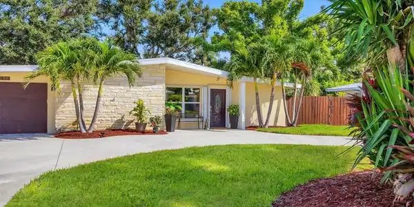 636 CADIZ ROAD