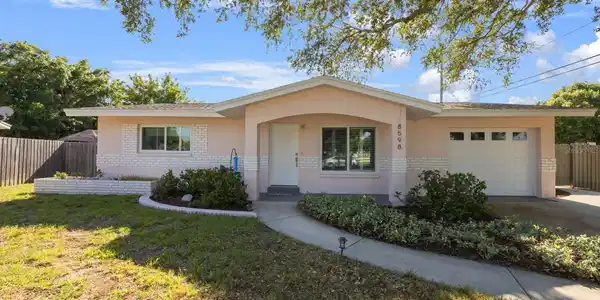 8598 FORSYTH DRIVE